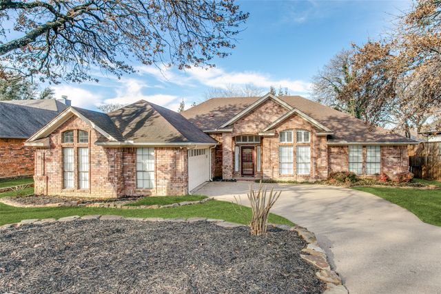 7921 Kendra Lane, North Richland Hills, TX 76182