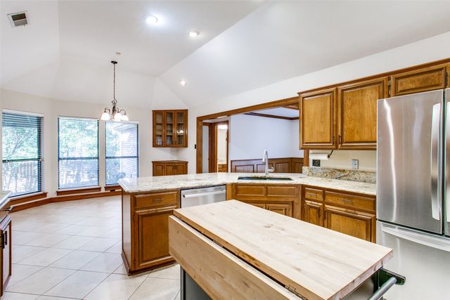 7921 Kendra Lane, North Richland Hills, TX 76182