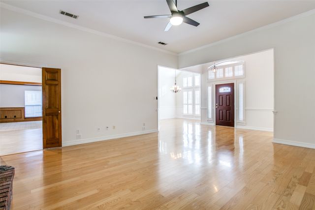 7921 Kendra Lane, North Richland Hills, TX 76182