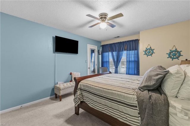 3801 Pamunkey River Reach Apt A, Portsmouth, VA 23703