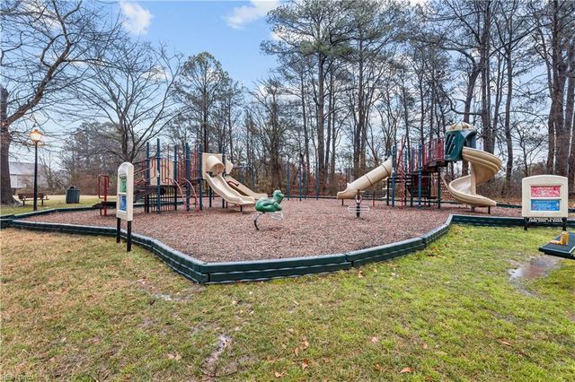 3801 Pamunkey River Reach Apt A, Portsmouth, VA 23703