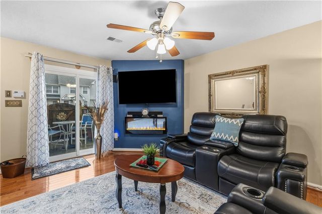 3801 Pamunkey River Reach Apt A, Portsmouth, VA 23703