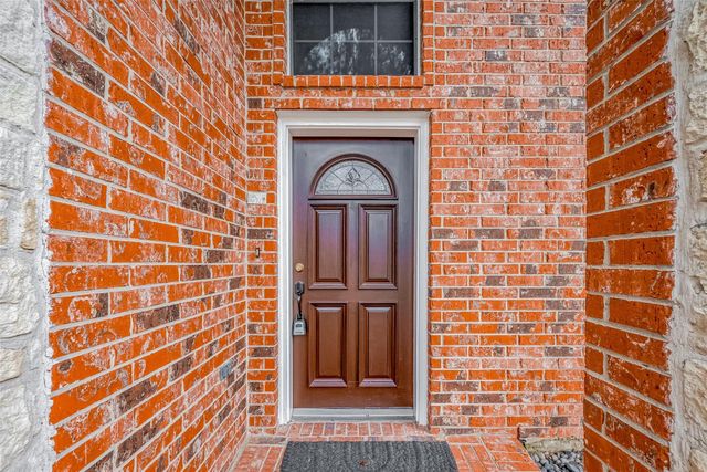 10327 Sablebrook Lane, Houston, TX 77095