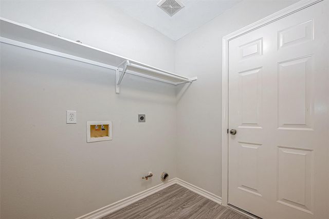 10327 Sablebrook Lane, Houston, TX 77095