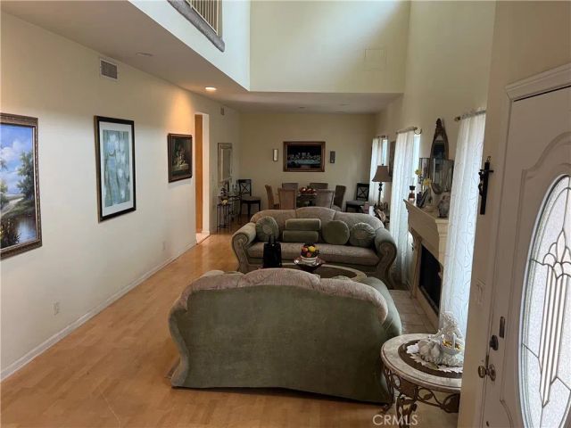 6816 Geyser Ave, Reseda, CA 91335