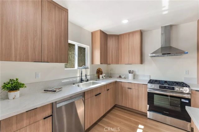 1724 W 43rd Street, Los Angeles, CA 90062