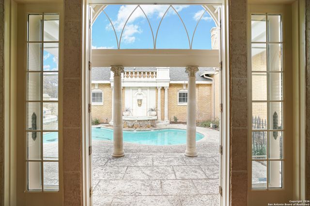 501 W French PL, San Antonio, TX 78212