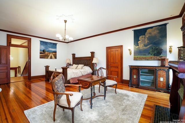 501 W French PL, San Antonio, TX 78212