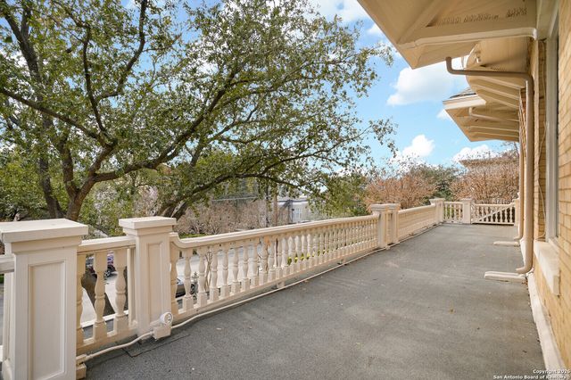 501 W French PL, San Antonio, TX 78212