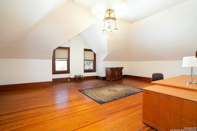 501 W French PL, San Antonio, TX 78212