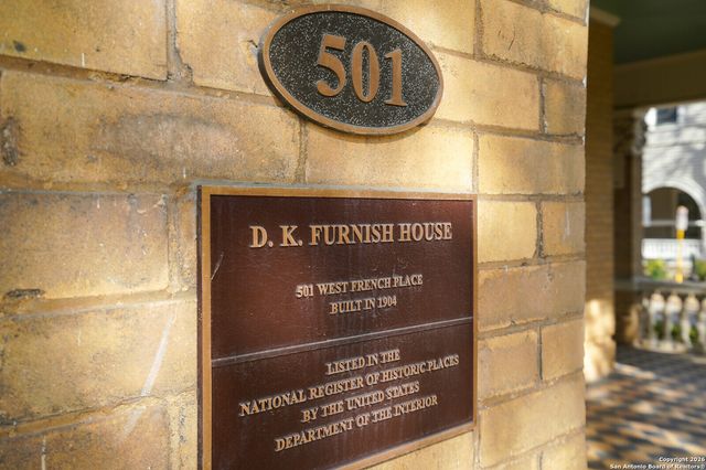 501 W French PL, San Antonio, TX 78212