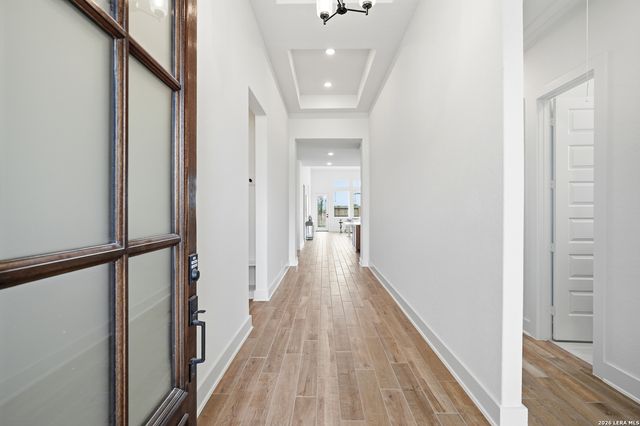 331 Mountain Oak, Castroville, TX 78009