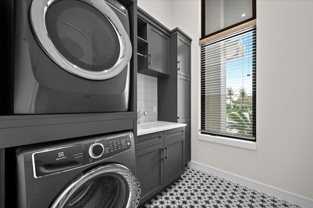 187 Shelter Lane, Jupiter, FL 33469