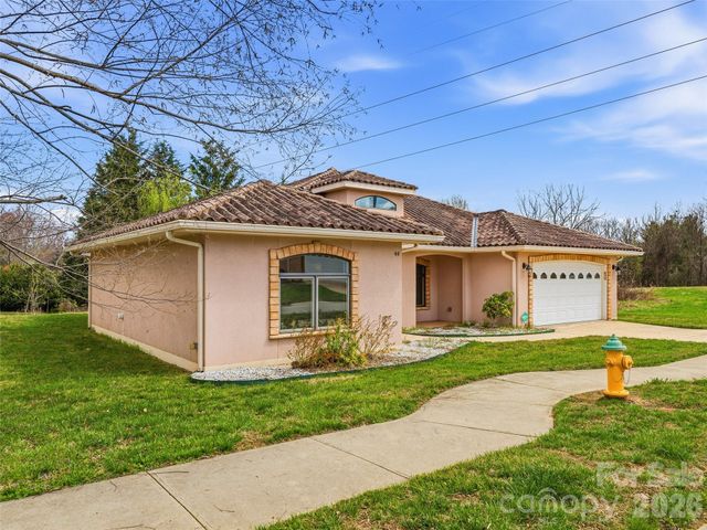 44 Pacifico Drive, Asheville, NC 28806