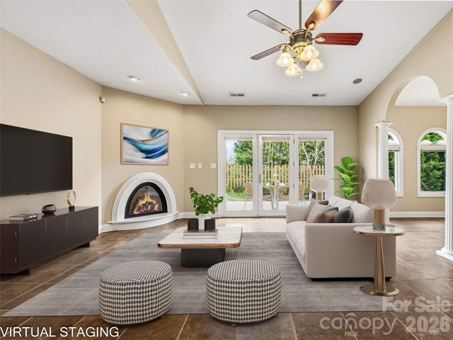 44 Pacifico Drive, Asheville, NC 28806