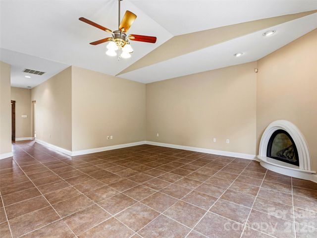 44 Pacifico Drive, Asheville, NC 28806