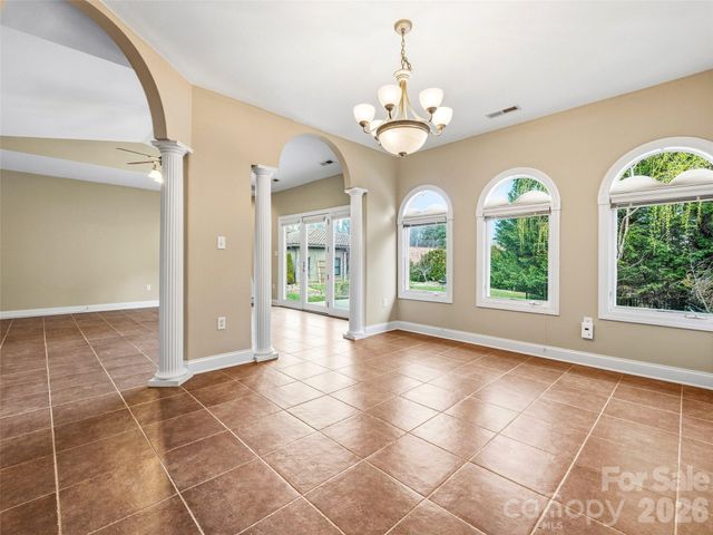 44 Pacifico Drive, Asheville, NC 28806