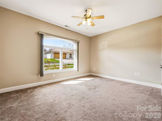 44 Pacifico Drive, Asheville, NC 28806