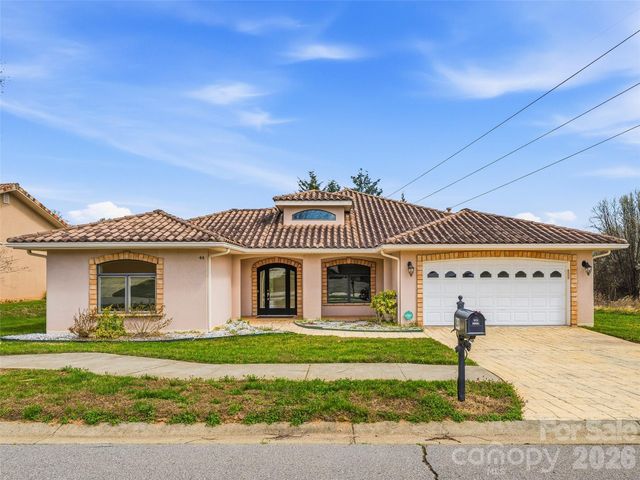 44 Pacifico Drive, Asheville, NC 28806