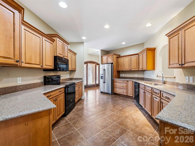 44 Pacifico Drive, Asheville, NC 28806