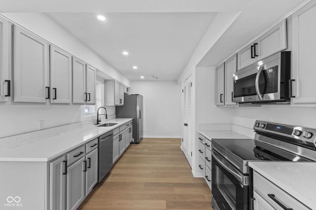 6506 Twin Brooks Drive, Indianapolis, IN 46227