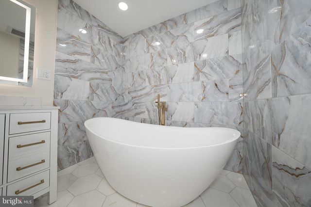 1539 W BENSALEM AVE, Bensalem, PA 19020