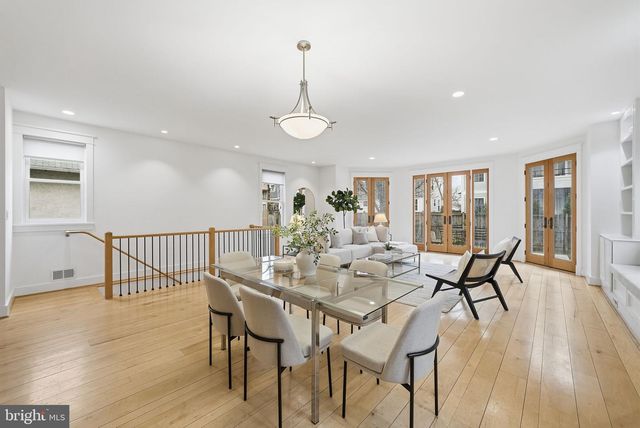 1805 N CALVERT ST, Arlington, VA 22201