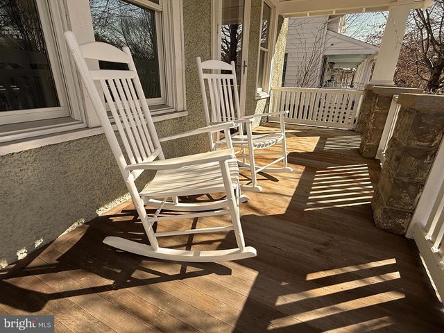 1805 N CALVERT ST, Arlington, VA 22201