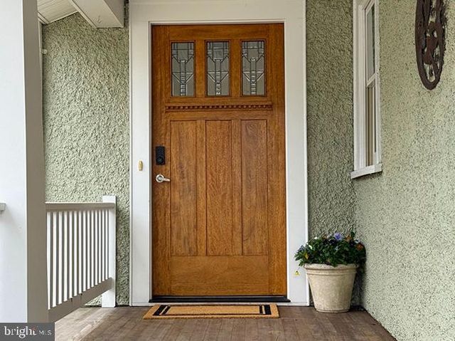 1805 N CALVERT ST, Arlington, VA 22201