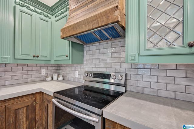 428 VALLEY ROAD, Birmingham, AL 35206