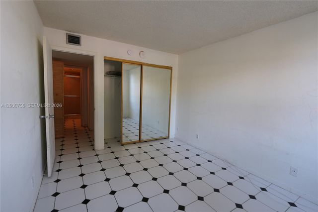500 Executive Center Drive 1J, West Palm Beach, FL 33401