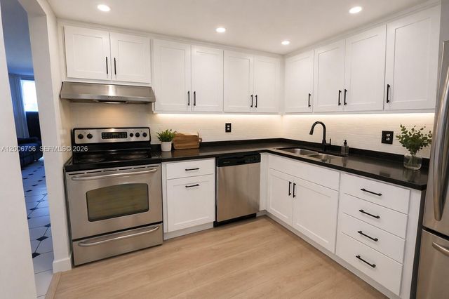 500 Executive Center Drive 1J, West Palm Beach, FL 33401