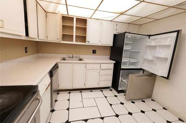 500 Executive Center Drive 1J, West Palm Beach, FL 33401