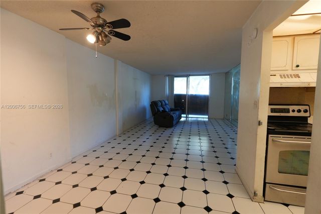 500 Executive Center Drive 1J, West Palm Beach, FL 33401