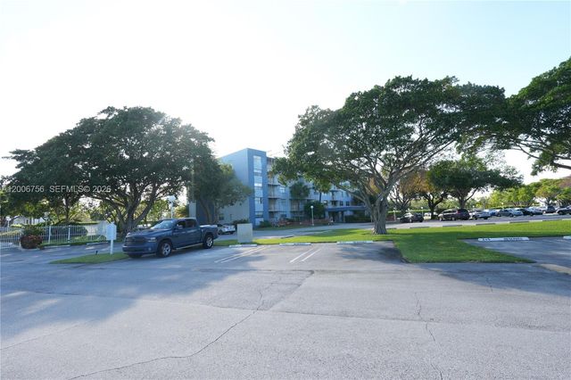 500 Executive Center Drive 1J, West Palm Beach, FL 33401