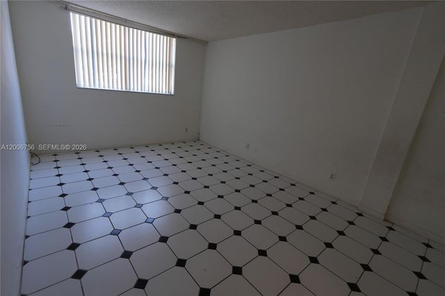 500 Executive Center Drive 1J, West Palm Beach, FL 33401