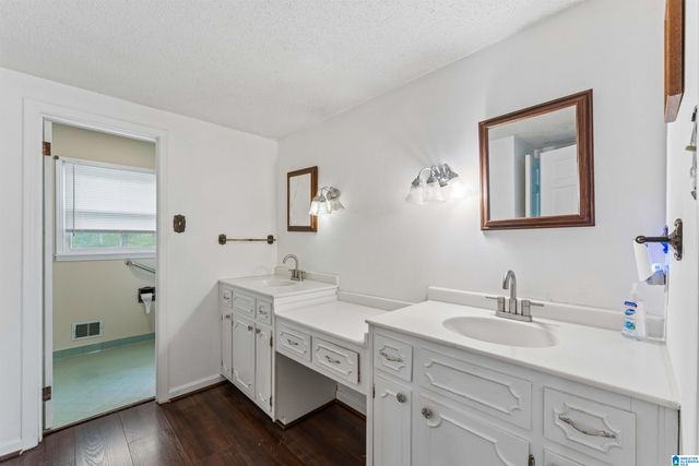 831 HILLCREST ROAD, Birmingham, AL 35235