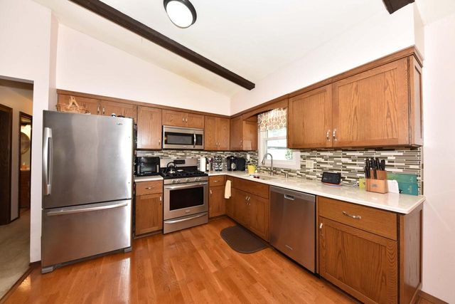 W193S7137 Hillview DRIVE, Muskego, WI 53150