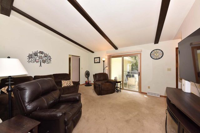 W193S7137 Hillview DRIVE, Muskego, WI 53150