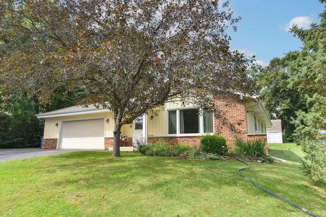 W193S7137 Hillview DRIVE, Muskego, WI 53150