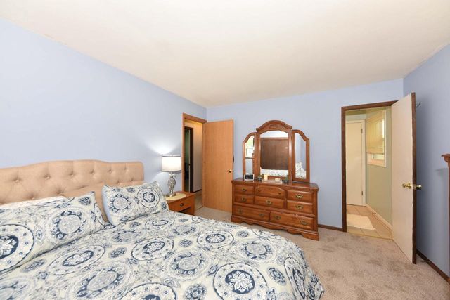 W193S7137 Hillview DRIVE, Muskego, WI 53150