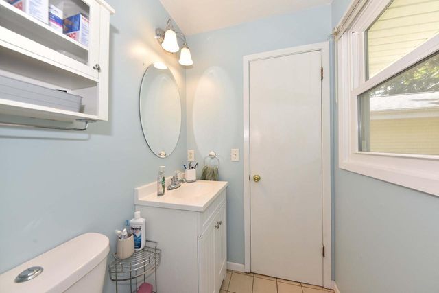 W193S7137 Hillview DRIVE, Muskego, WI 53150