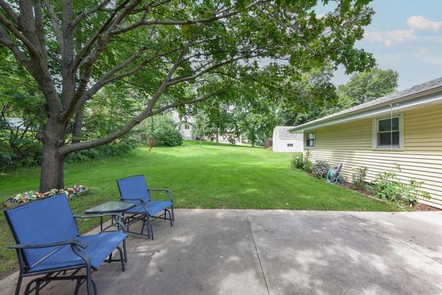 W193S7137 Hillview DRIVE, Muskego, WI 53150