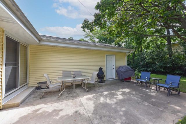 W193S7137 Hillview DRIVE, Muskego, WI 53150