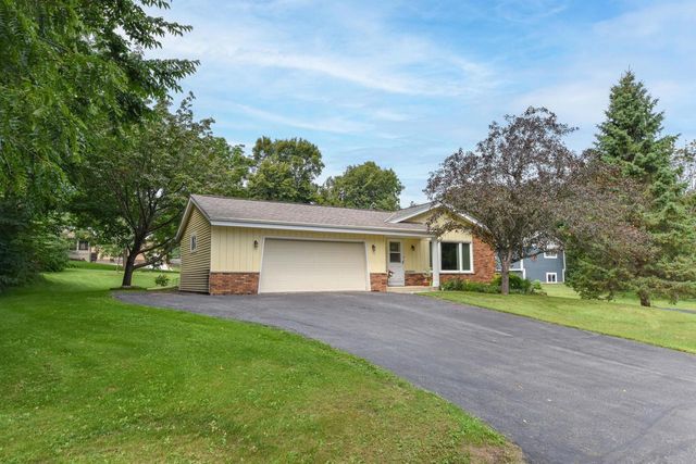 W193S7137 Hillview DRIVE, Muskego, WI 53150