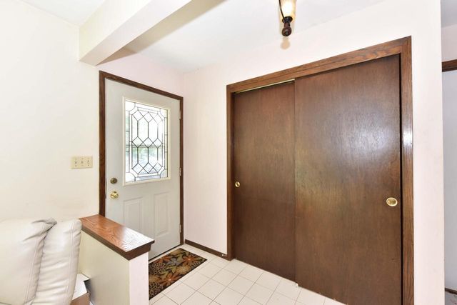 W193S7137 Hillview DRIVE, Muskego, WI 53150
