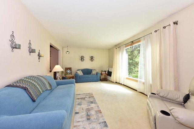 W193S7137 Hillview DRIVE, Muskego, WI 53150