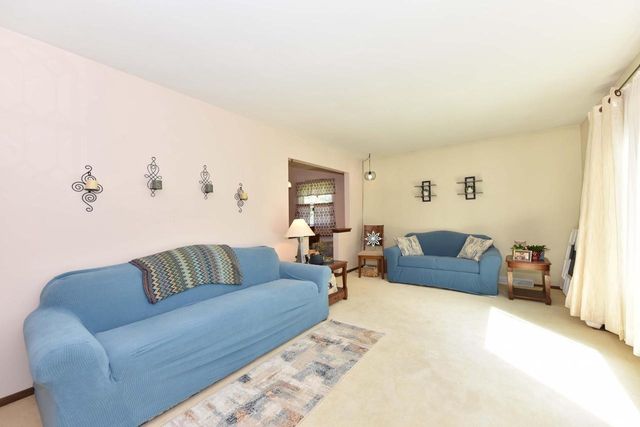 W193S7137 Hillview DRIVE, Muskego, WI 53150