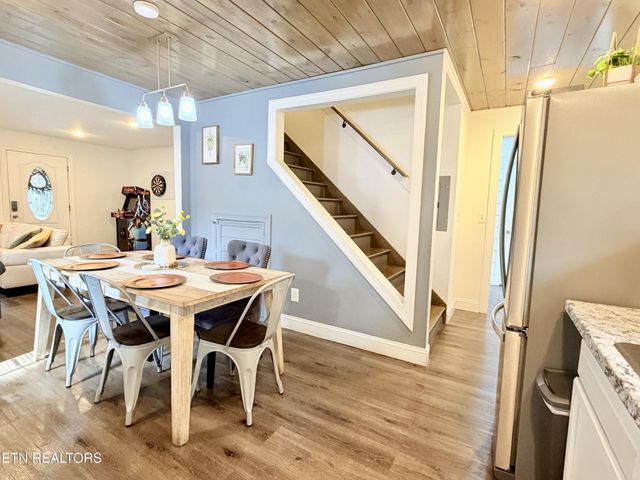 305 Jackson St, Sevierville, TN 37862