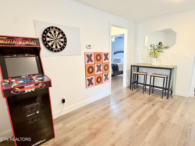 305 Jackson St, Sevierville, TN 37862